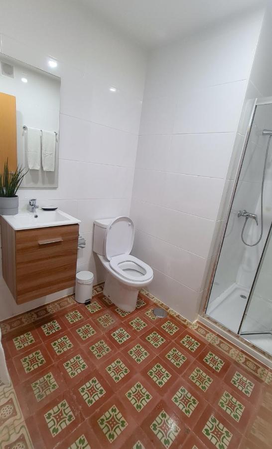 Mezzanine 4 *